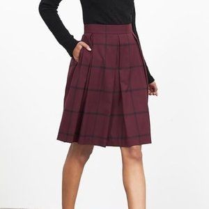 Banana Republic Pleated A-Line Burgundy Skirt - Size 2